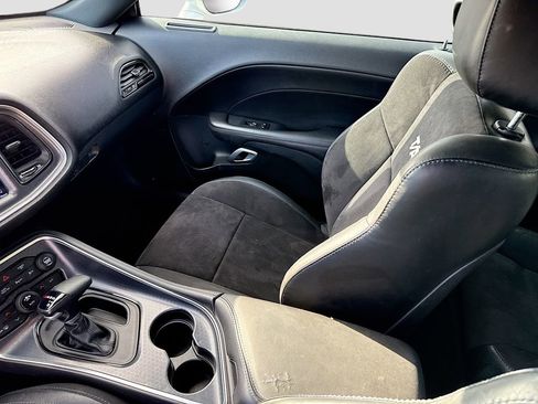 Used 2018 Dodge Challenger T/A image 22