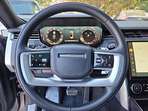 Used 2023 Land Rover Range Rover Long Wheelbase SE AWD/4WD image 10