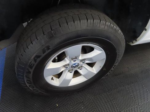 Used 2023 RAM 1500 Classic SLT w/ Trailer & Traction Group AWD/4WD image 8