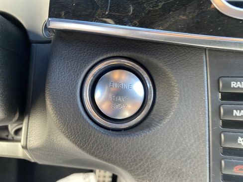 Used 2014 Mercedes-Benz E 250 BlueTEC Sedan image 31