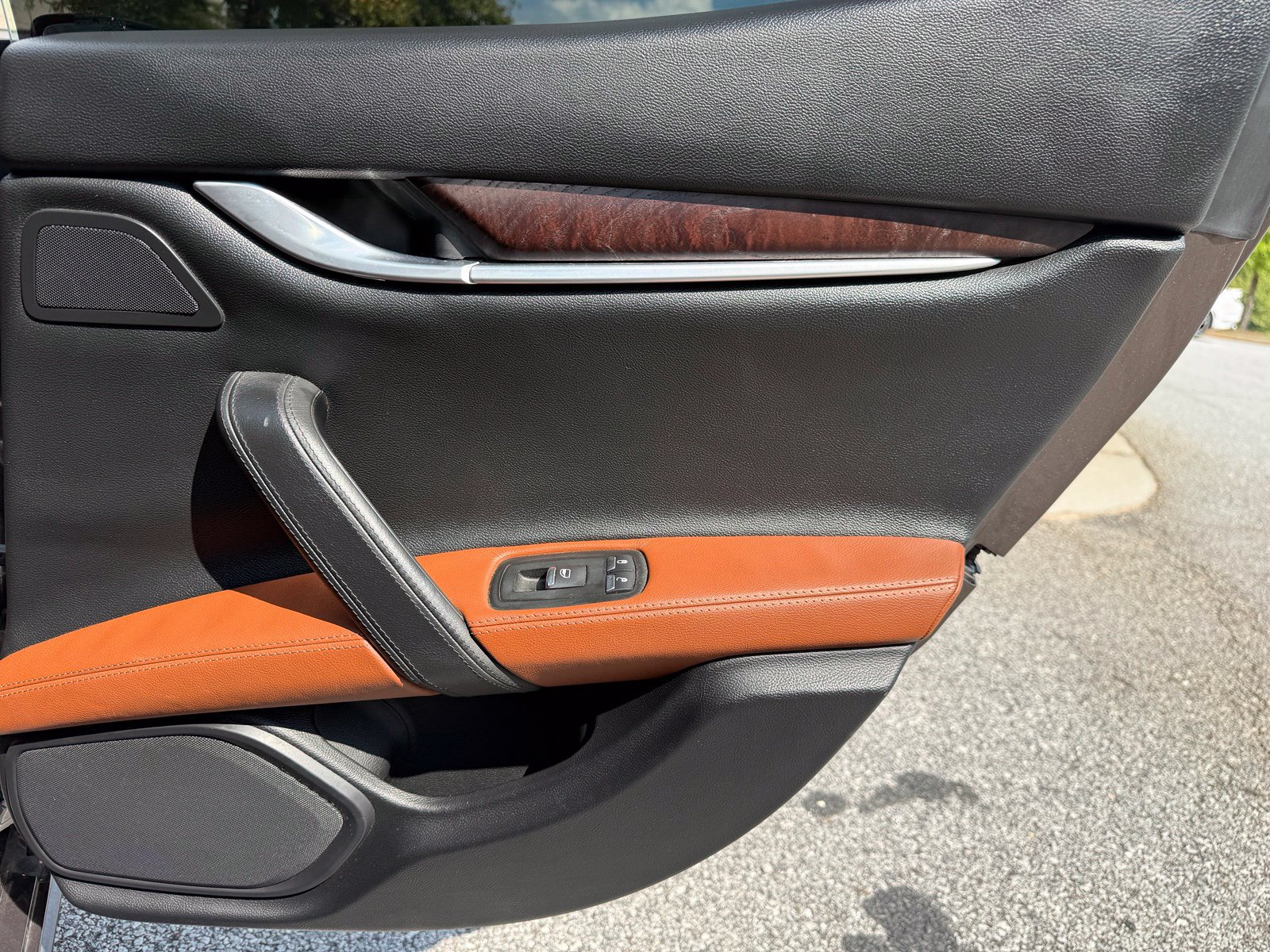 Used 2016 Maserati Ghibli RWD image 47