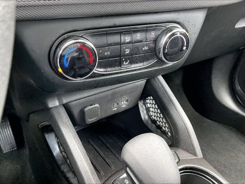 Used 2024 Chevrolet TrailBlazer LS w/ LS Confidence Package FWD image 25