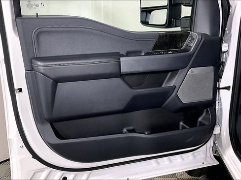 Used 2024 Ford F250 Lariat w/ Lariat Ultimate Package image 23