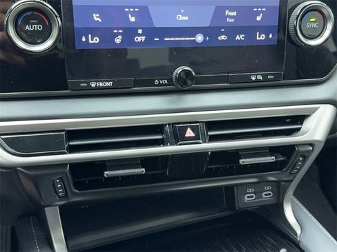 Used 2024 Lexus RX 350 FWD image 27