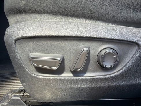 Used 2023 Toyota Highlander XSE AWD/4WD image 14
