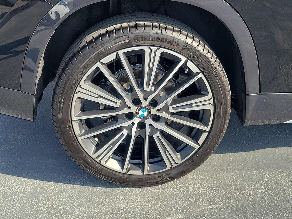 Used 2026 BMW X1 xDrive28i w/ Technology Package AWD/4WD image 6
