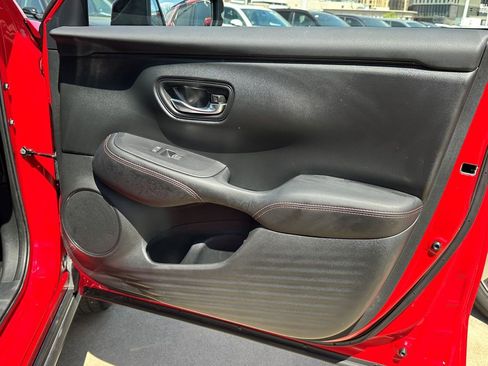 Used 2025 Honda HR-V Sport image 12