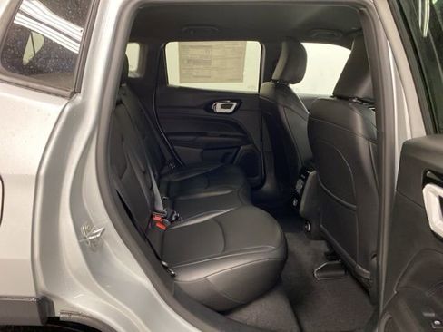 Used 2026 Jeep Compass Limited image 24