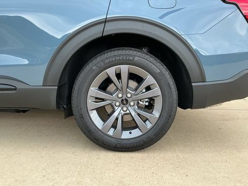 New 2026 Ford Explorer Active w/ Active Comfort Package AWD/4WD image 6