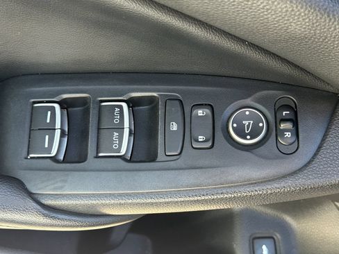 Used 2018 Honda Accord Sport image 14