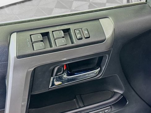 Used 2019 Toyota 4Runner Limited AWD/4WD image 17