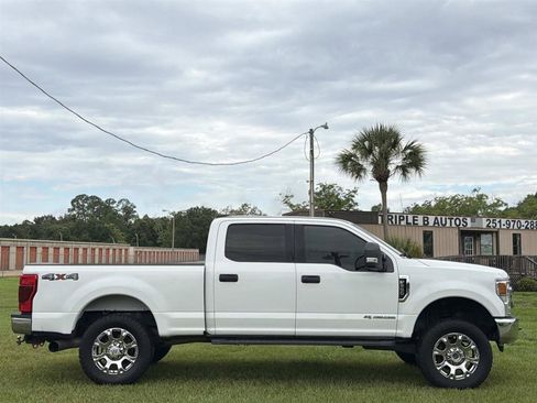 Used 2021 Ford F250 XLT AWD/4WD image 4