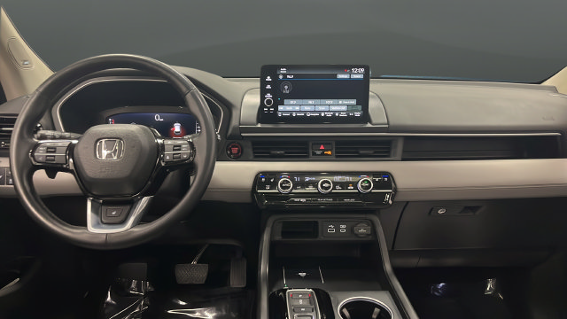 Used 2024 Honda Pilot Elite image 11