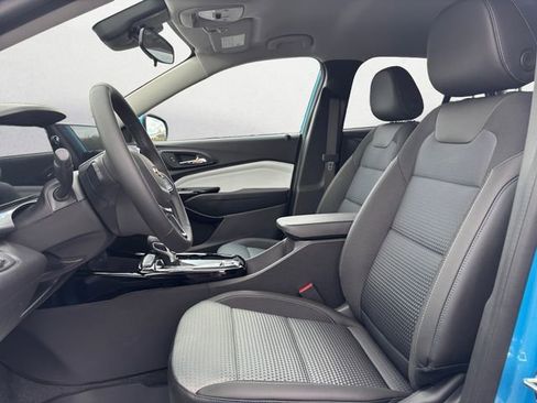 New 2026 Chevrolet Trax LT image 9