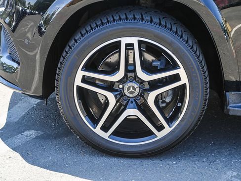Used 2018 Mercedes-Benz GLS 550 4MATIC image 9