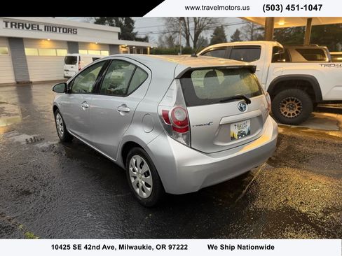 Used 2014 Toyota Prius C One image 2