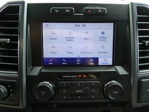 Used 2019 Ford F150 XLT w/ Equipment Group 302A Luxury AWD/4WD image 30