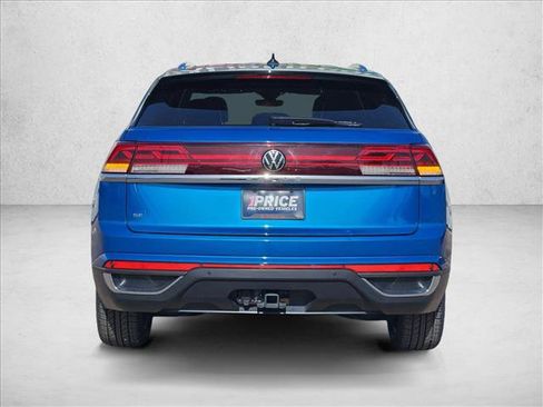 Used 2024 Volkswagen Atlas Cross Sport SE FWD image 7