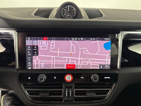 New 2026 Porsche Macan image 31