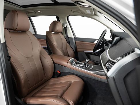 Used 2022 BMW X7 xDrive40i w/ Premium Package image 35