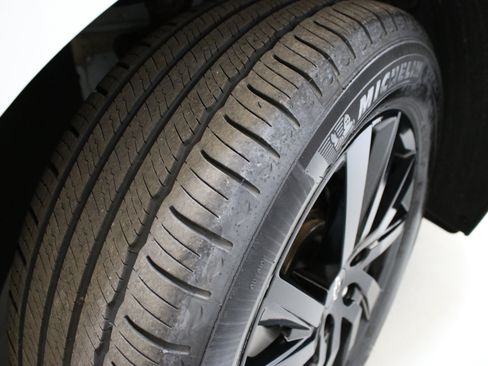 Used 2023 Chevrolet Equinox LS w/ Midnight Edition image 34