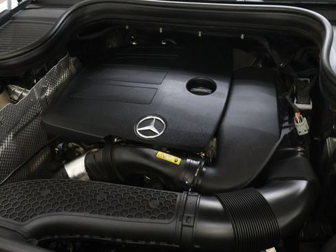 Used 2020 Mercedes-Benz GLE 350 4MATIC w/ AMG Line Exterior image 32