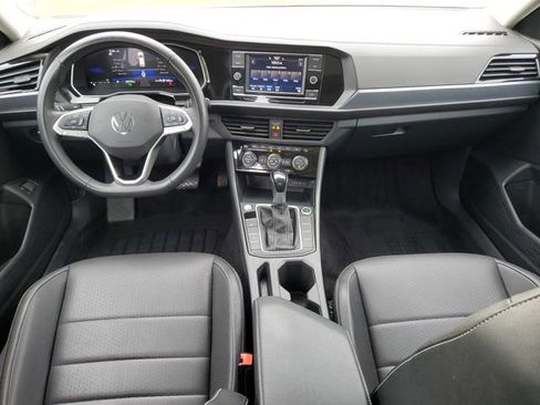 Used 2024 Volkswagen Jetta SE w/ Panoramic Sunroof Package FWD image 10