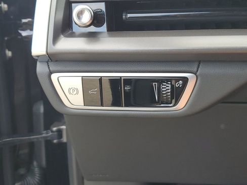 New 2026 Cadillac Vistiq Sport image 17