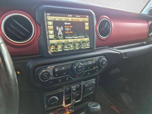 Used 2021 Jeep Gladiator Rubicon AWD/4WD image 11