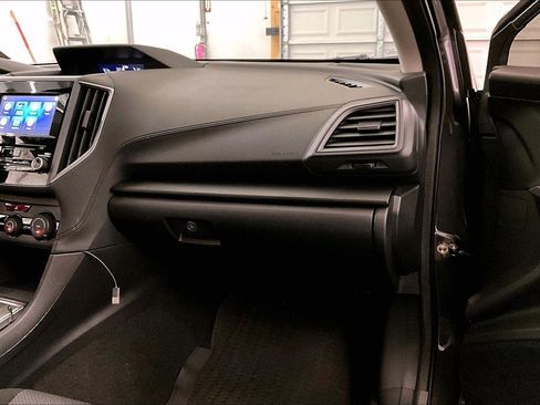 Used 2022 Subaru Impreza 2.0i Premium image 15