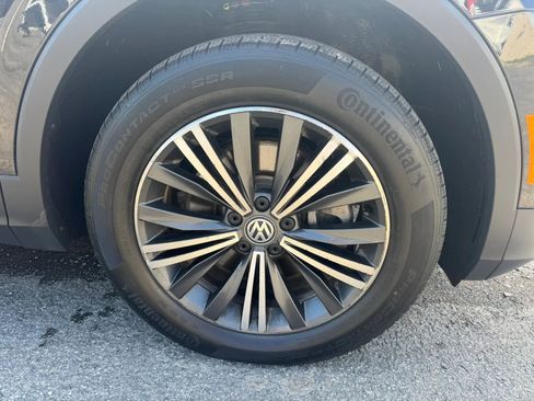 Used 2018 Volkswagen Tiguan SEL image 28