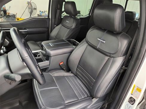 Used 2025 Ford F250 Platinum image 17