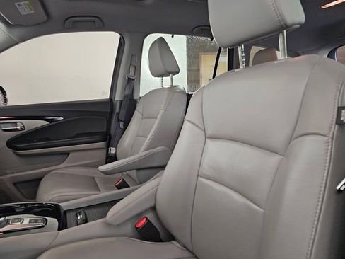 Used 2016 Honda Pilot Touring image 25