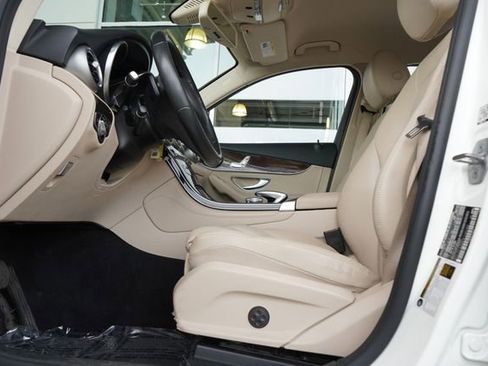 Used 2017 Mercedes-Benz GLC 300 image 21