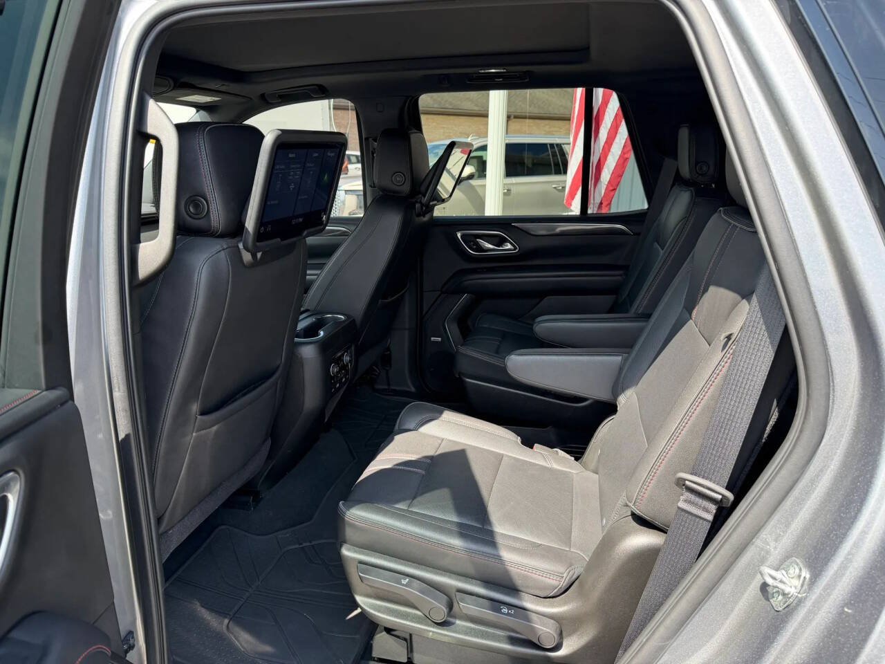Used 2021 Chevrolet Tahoe RST w/ Luxury Package AWD/4WD image 24