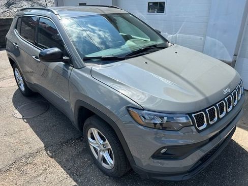 Certified 2023 Jeep Compass Latitude w/ Convenience Group AWD/4WD image 7