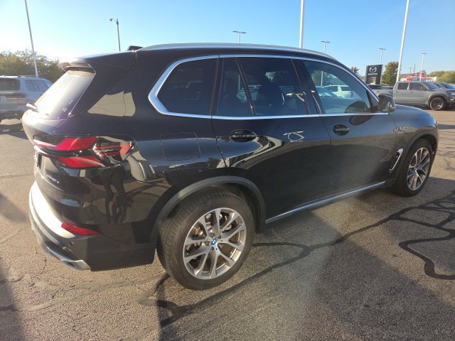 Used 2024 BMW X5 xDrive50e w/ Premium Package AWD/4WD image 14