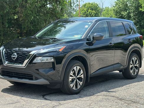 Certified 2023 Nissan Rogue SV AWD/4WD image 2