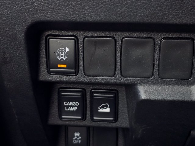 Used 2025 Nissan Frontier SV AWD/4WD image 24