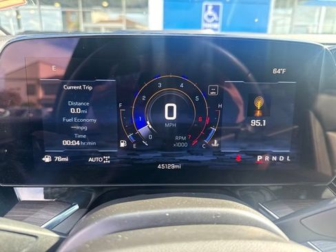 Used 2025 Chevrolet Tahoe Z71 AWD/4WD image 23