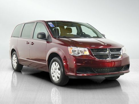 Used 2018 Dodge Grand Caravan SE FWD image 7