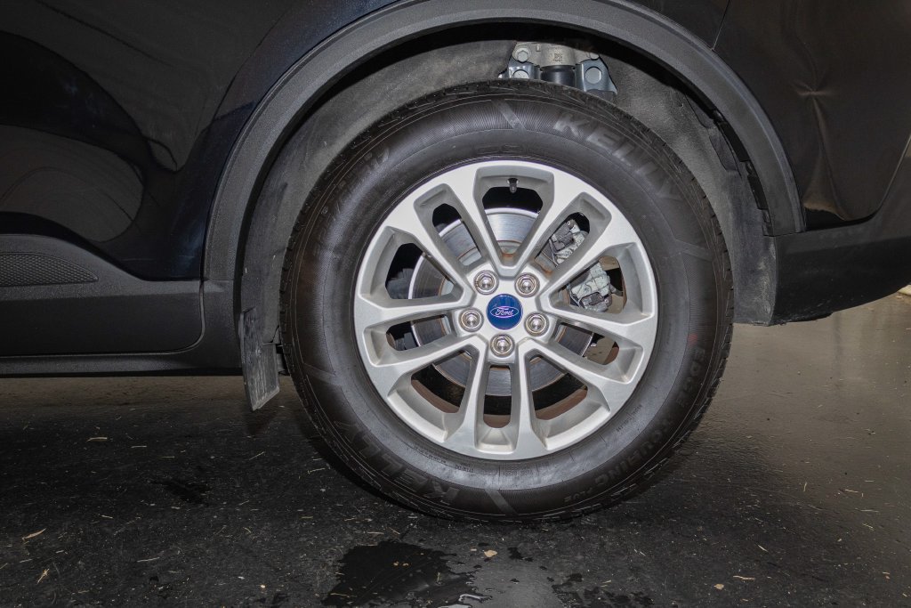 Used 2021 Ford Escape SE w/ Cold Weather Package FWD image 7