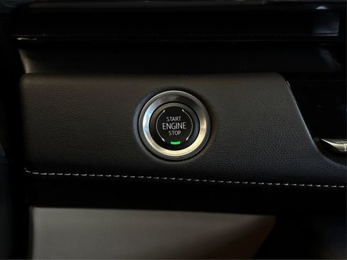 Used 2023 Cadillac Escalade ESV Premium Luxury w/ LPO, Illumination Package AWD/4WD image 26