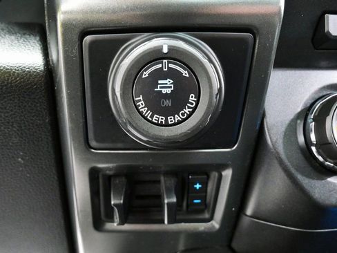 Used 2018 Ford F150 XLT w/ Equipment Group 302A Luxury AWD/4WD image 28