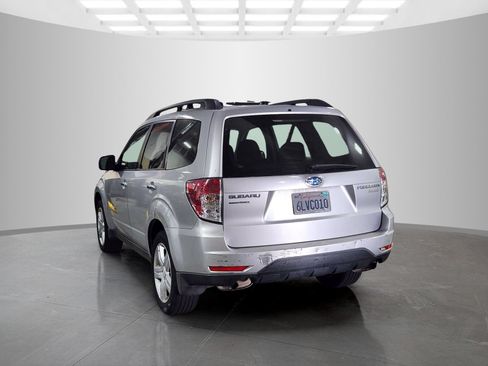 Used 2010 Subaru Forester 2.5X Premium w/ Popular Equipment Group 7B AWD/4WD image 3