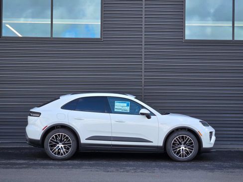 New 2026 Porsche Macan Electric RWD image 8