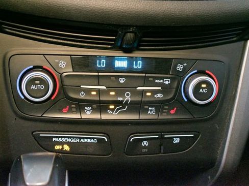 Used 2019 Ford Escape SEL w/ Sun & Style Package AWD/4WD image 27