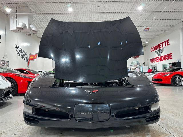 Used 2004 Chevrolet Corvette Convertible w/ Preferred Equipment Group RWD image 22