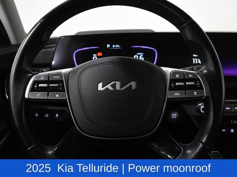 Used 2025 Kia Telluride S FWD image 13