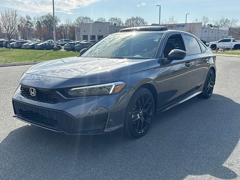 Used 2025 Honda Civic Sport image 6